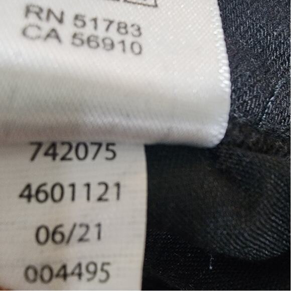 m jeans by Maurices Mid Rise Curvy Straight Black Size 16W Short - Picture 7 of 11